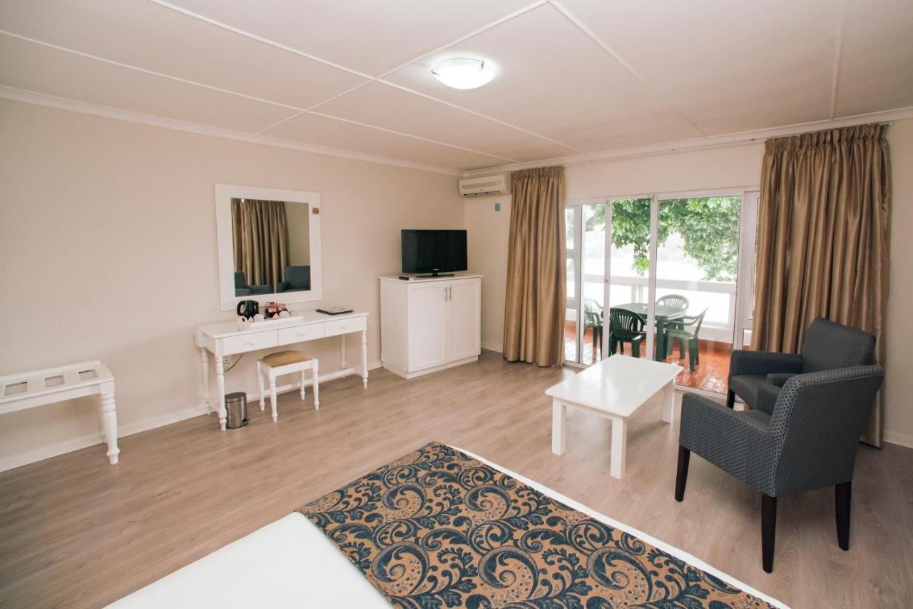 The Estuary Hotel & Spa Port Edward Bagian luar foto