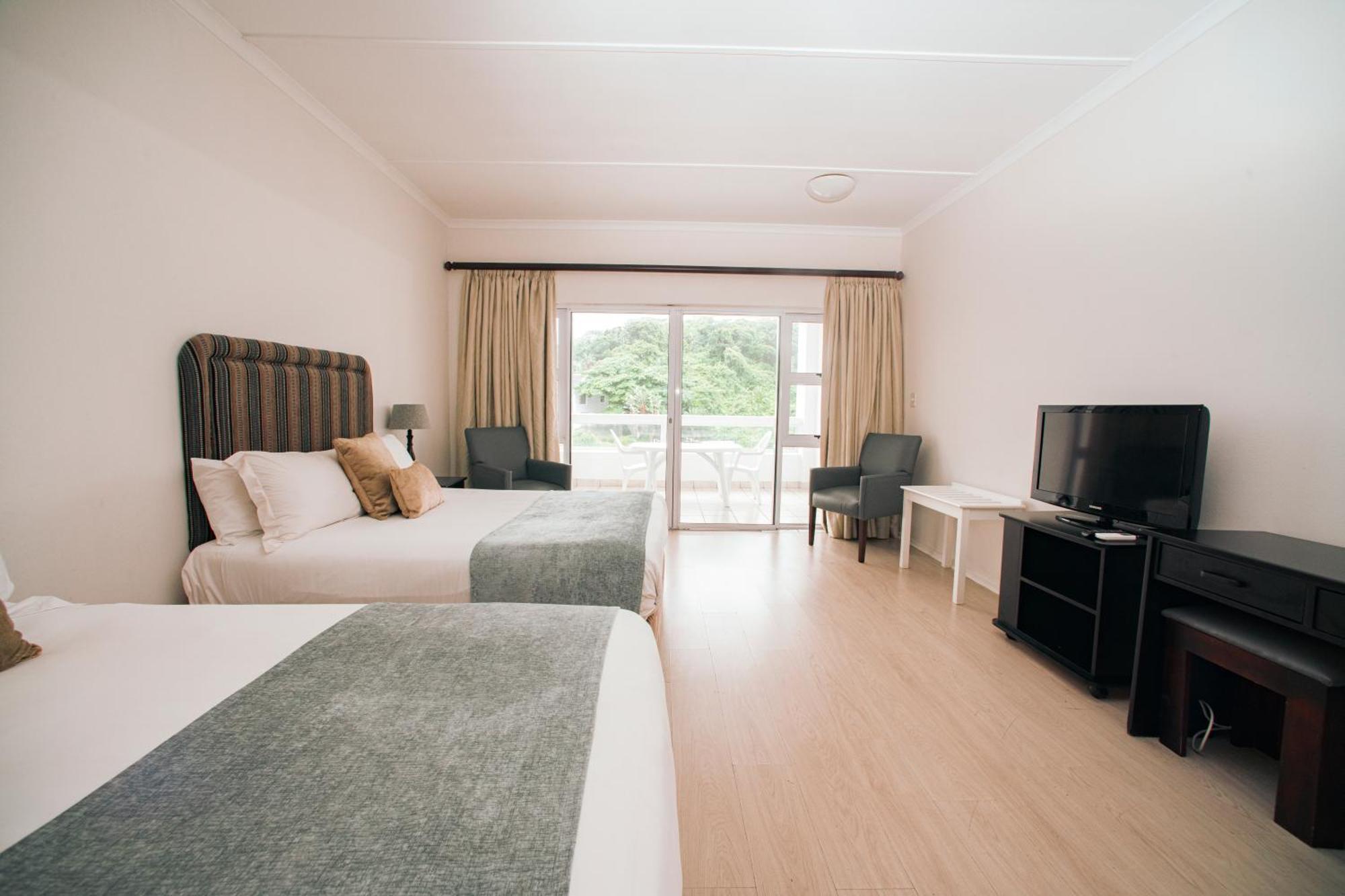 The Estuary Hotel & Spa Port Edward Bagian luar foto